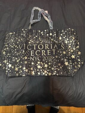 Victoria's Secret Black and Gold Star-Print Tote